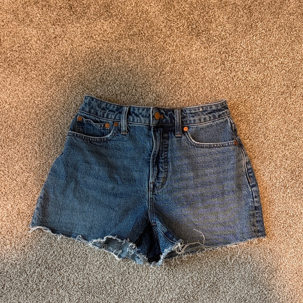 Madewell The Curvy Perfect Jean Short Size 27